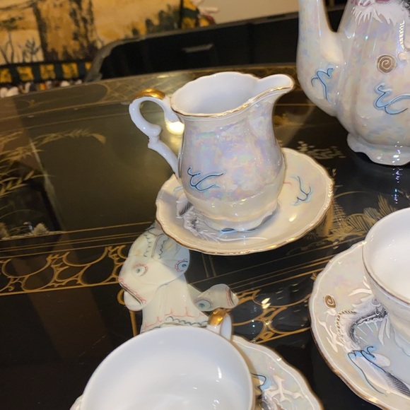 Vintage Luster Dragon Tea Set 4 Cups, 6 Saucers, Tea Pot/Creamer/Sugar Japan - Picture 3 of 12